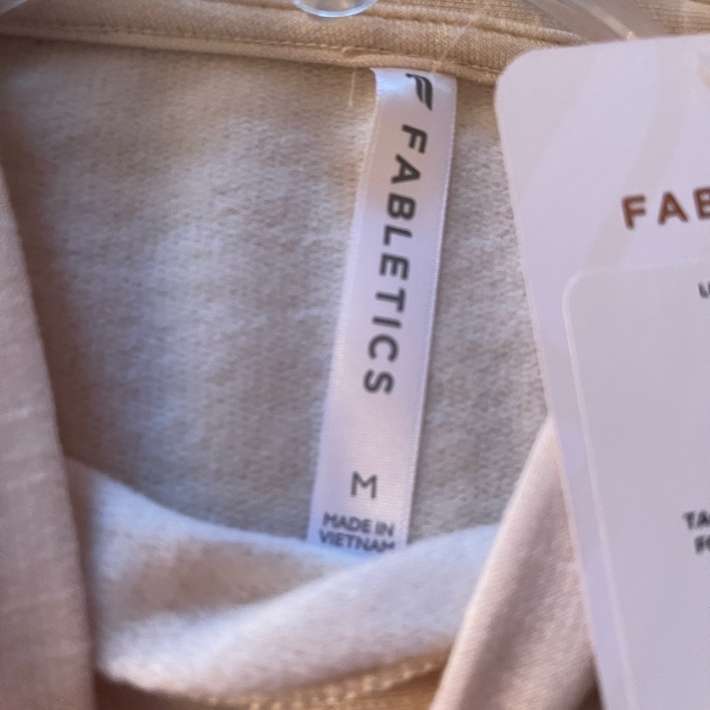 Fabletics lightweight sweater - Picture 4 of 5